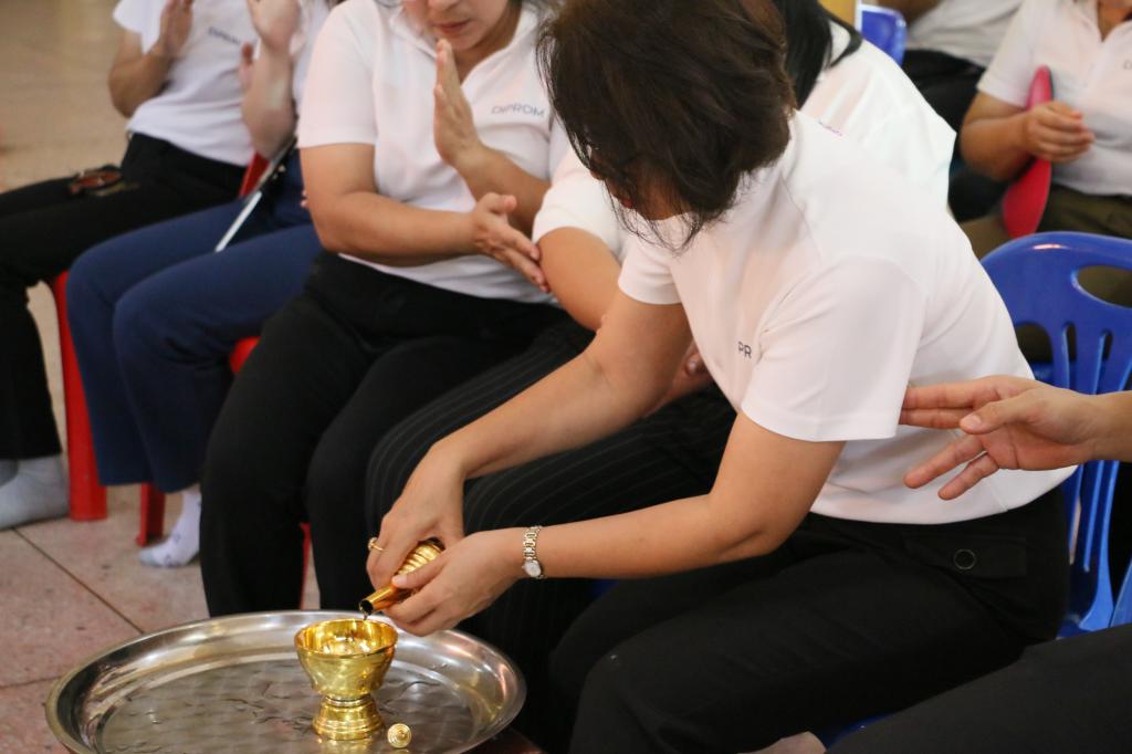 DIPROM CENTER 8 จัดกิจกรรมส่งเสริมคุณธรรม ยึดหลักธรรมทางศาสนา พัฒนาบุคลากรสู่การเป็นแบบอย่างที่ดีเนื่องในวันมาฆบูชา